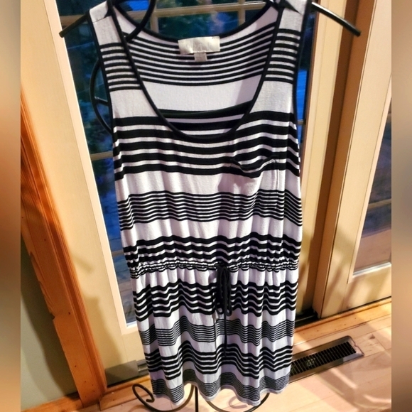Olive & Oak Sleeveless‎ Black & White Striped Stretchy Cinched Tank Sz. S Dress - Picture 1 of 7